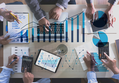 結果が出るまで並走する